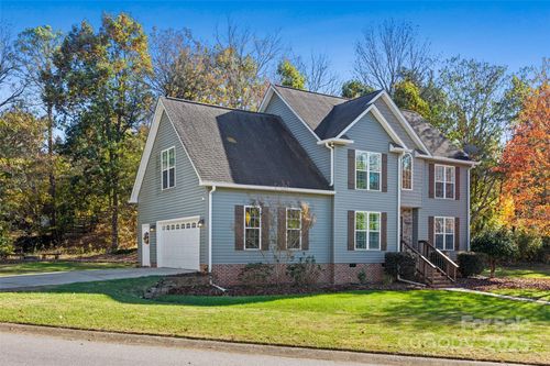 7729 Orchard Park Cir, Harrisburg, NC, 28075-8736 | Card Image