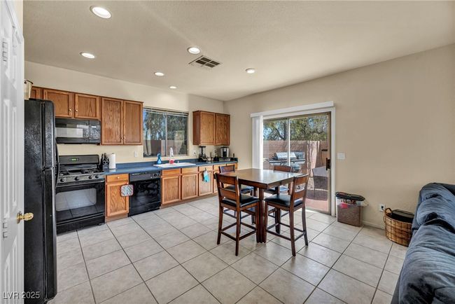 8421 Cheerful Brook Ave, House other with 5 bedrooms, 3 bathrooms and null parking in Las Vegas NV | Image 18