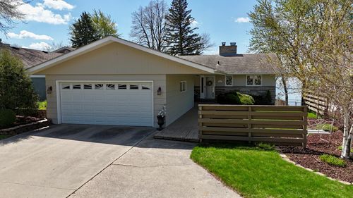809 W Lake Ave, Worthington, MN, 56187-1275 | Card Image
