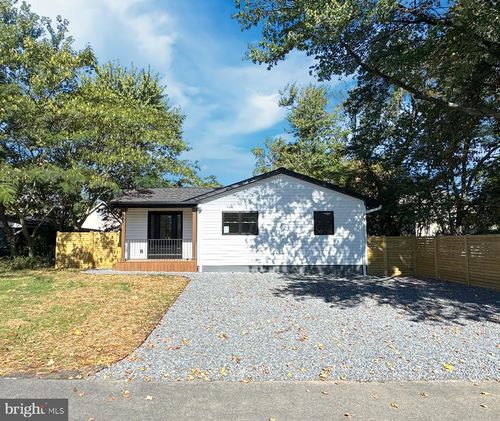 414 Venton Rd, EDGEWATER, MD, 21037-2040 | Card Image