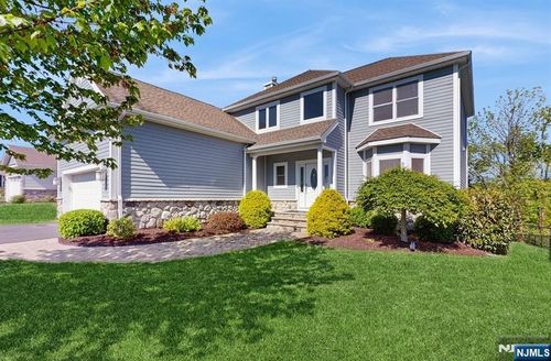 29 Coventry Rd, Hamburg, NJ, 07419-1529 | Card Image