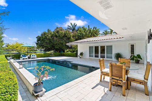 7327 Sabal Dr, Miami Lakes, FL, 33014-2522 | Card Image