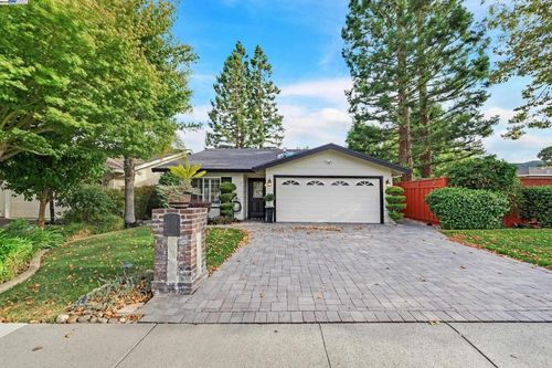 61 Ayamonte Ct, San Ramon, CA, 94583-2127 | Card Image