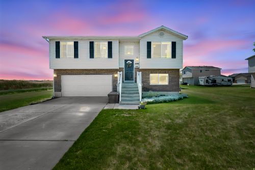 2603 W 2225 S, Syracuse, UT, 84075-7082 | Card Image