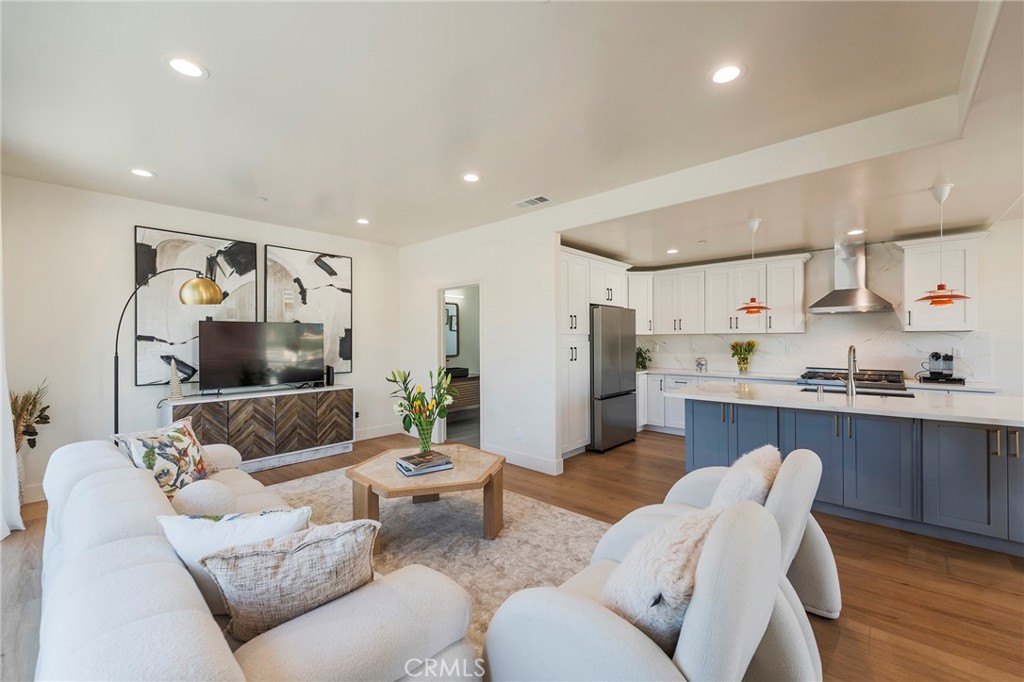 Residential Lease in Los Angeles 3