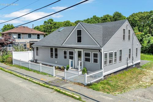 35 Locust St, Onset, MA, 02558-1914 | Card Image