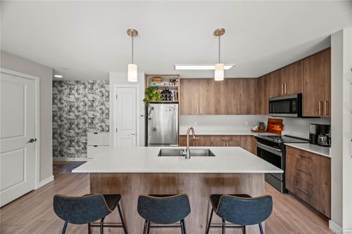 202-100 Presley Pl, View Royal, BC, V9B0H5 | Card Image