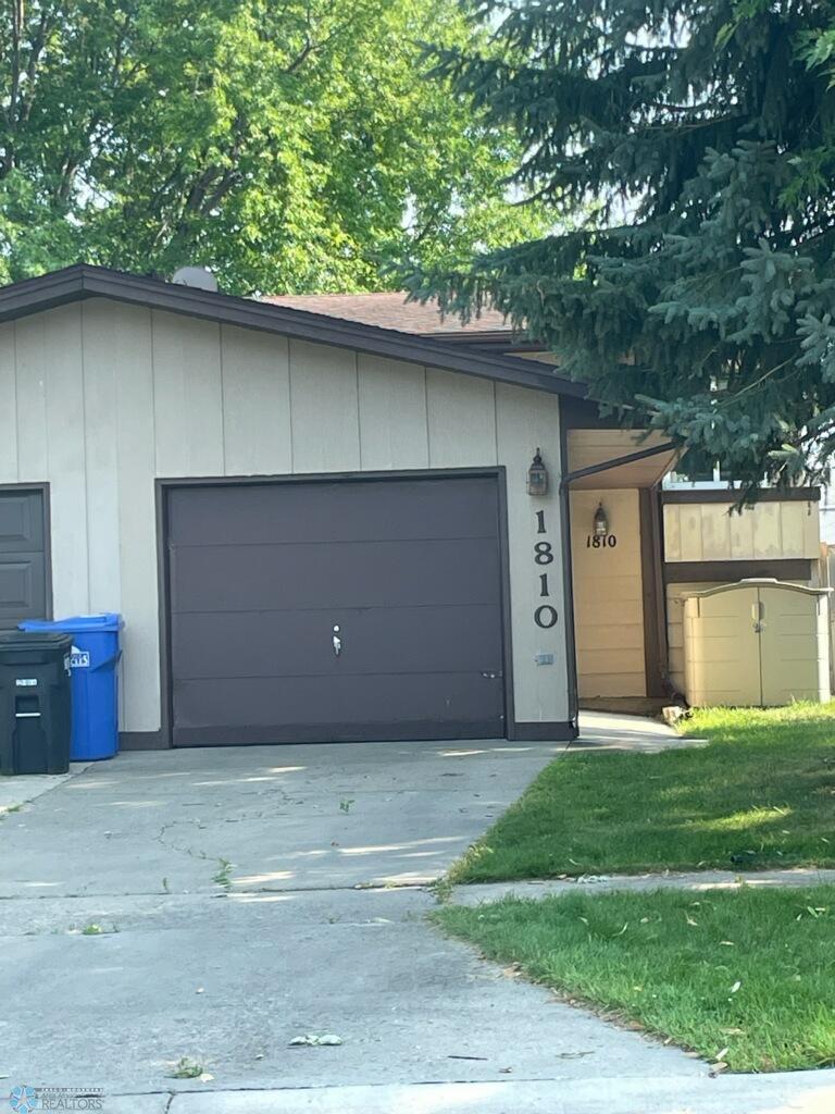 28th Ave, Fargo, ND 58103