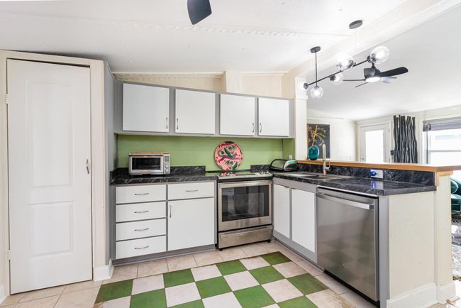 53 Crooked Island Cir, House other with 3 bedrooms, 2 bathrooms and 2 parking in Murrells Inlet SC | Image 8