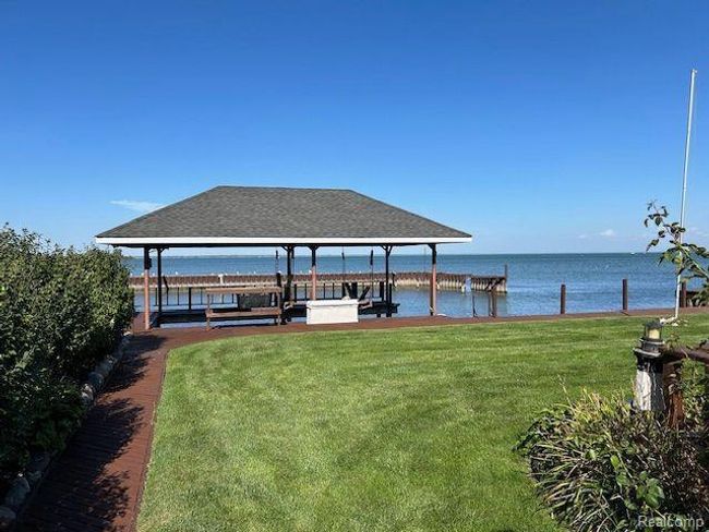32241 N River Rd, House other with 3 bedrooms, 2 bathrooms and null parking in Harrison Twp MI | Image 52