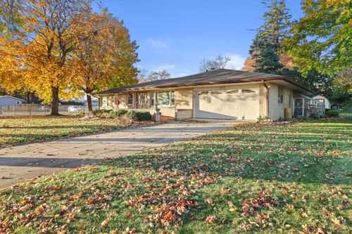 2113 Mount Zion Ave, Janesville, WI, 53545-1240 | Card Image