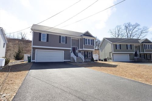 32 Dike St, Woonsocket, RI, 02895-6235 | Card Image