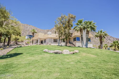 5654 E Mesquite Ln, Phoenix, AZ, 85018-2011 | Card Image