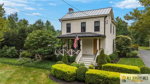 1007 Ridge Rd, MONMOUTH JUNCTION, NJ, 08852-3203 | Card Image