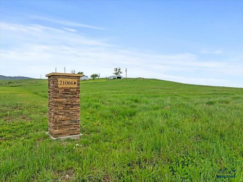 21066 Blair Ranch Loop, Sturgis, SD, 57785-6686 | Card Image