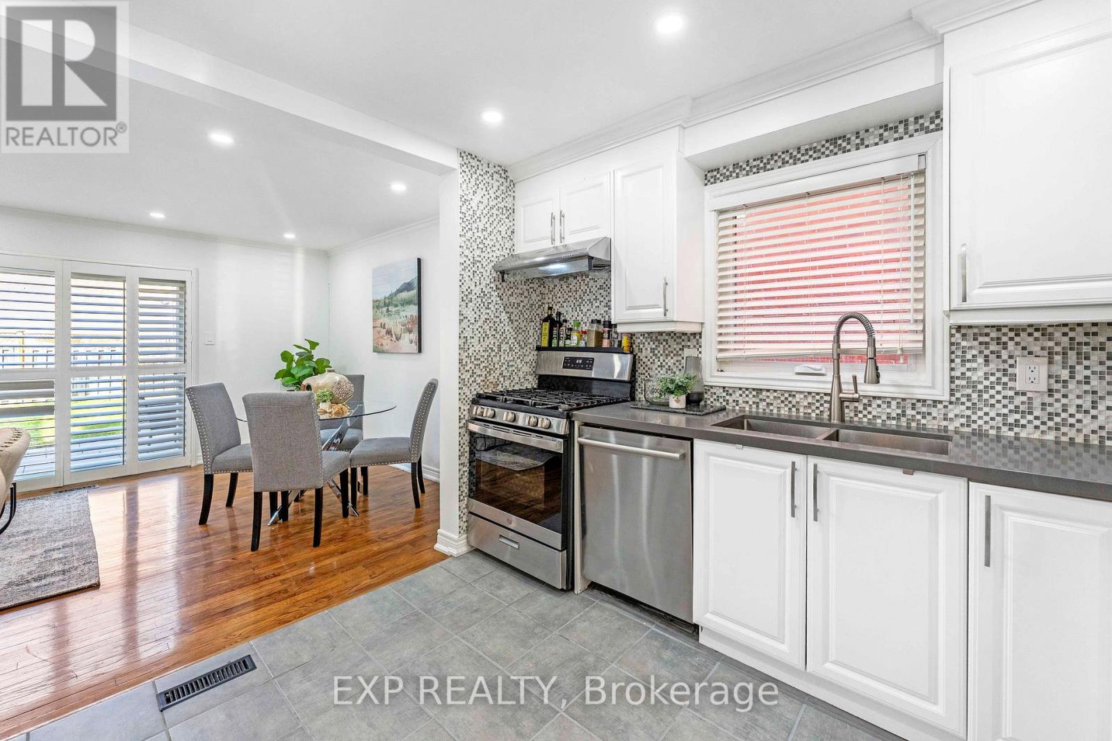 Residential in Whitby (Rolling Acres) 4