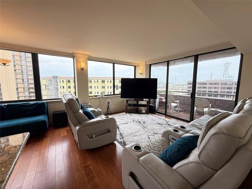 apt-904-3525 Sage Rd, Houston, TX, 77056-7195 | Card Image
