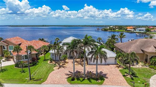 119 Creek Dr Se, PORT CHARLOTTE, FL, 33952-9112 | Card Image