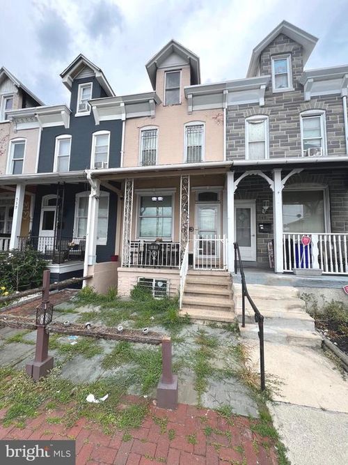 541 Spring St, READING, PA, 19601-1808 | Card Image