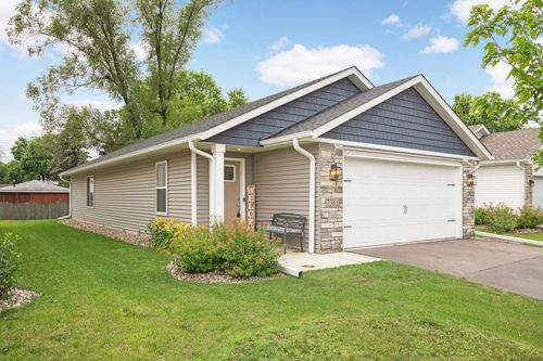7381 Degrio Way, Inver Grove Heights, MN, 55076-4329 | Card Image