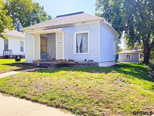 1106 7th St, Fairbury, NE, 68352-2114 | Card Image