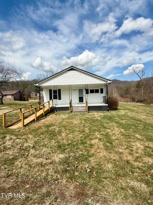 11446 Bedford Rd, Coeburn, VA, 24230-6522 | Card Image