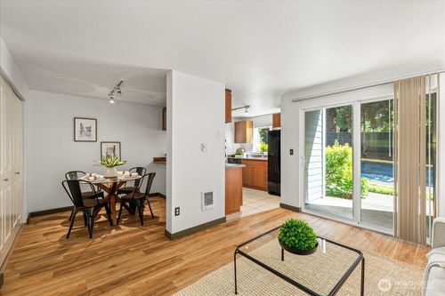 apt-l102-14206 Ne 181st Pl, Woodinville, WA, 98072-8573 | Card Image