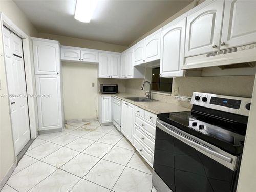 apt-418-4191 Nw 41st St, Lauderdale Lakes, FL, 33319-4801 | Card Image