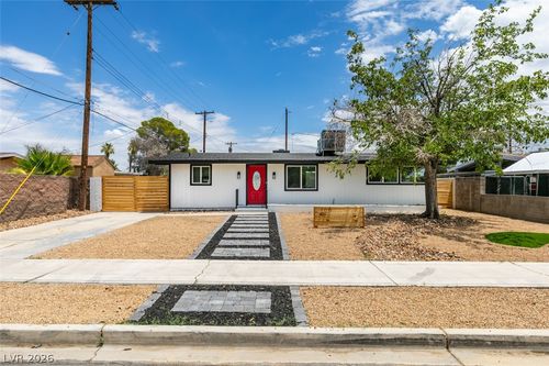 700 S Mallard St, Las Vegas, NV, 89107-3652 | Card Image
