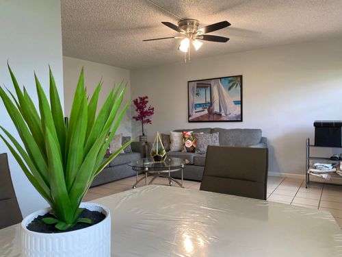 305 Windsor N, West Palm Beach, FL, 33417-2453 | Card Image