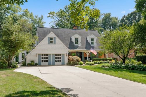 17 Sunset Rd, Bloomington, IL, 61701-2016 | Card Image