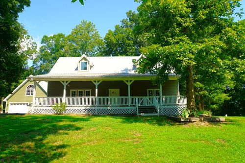 1148 Stoltz Rd, Pleasantville, TN, 37033-1916 | Card Image