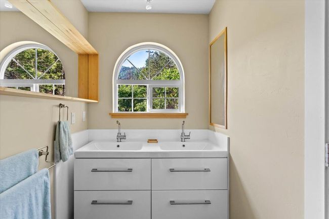 12876 E Fork Rd, House other with 3 bedrooms, 4 bathrooms and null parking in French Gulch CA | Image 34