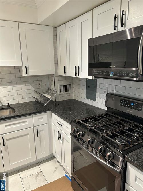 276 Prospect, East Orange, NJ, 07017 | Card Image
