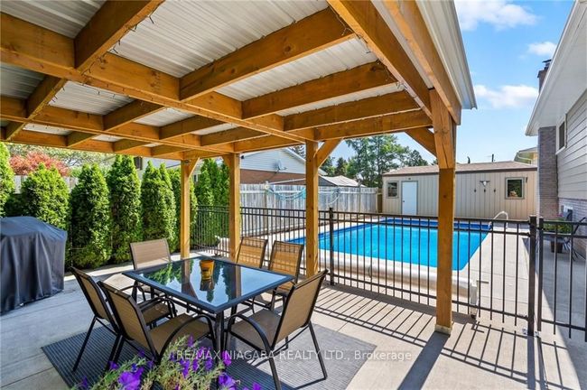 7067 Dirdene St, House other with 3 bedrooms, 2 bathrooms and 2 parking in Niagara Falls ON | Image 27