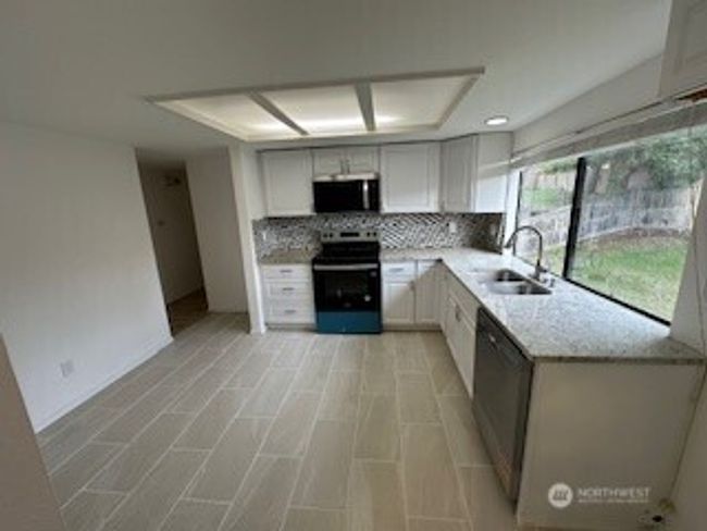 529 Sw 324 Th St, House other with 3 bedrooms, 2 bathrooms and 2 parking in Federal Way WA | Image 9