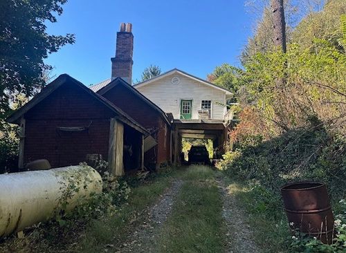 341 Glen Eden Rd, Rochester, PA, 15074-2711 | Card Image