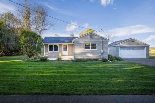 41 E Royal Vale Rd, Edgerton, WI, 53534-8620 | Card Image