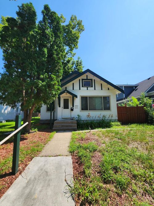 1332 Upton Ave N, Minneapolis, MN, 55411-2856 | Card Image