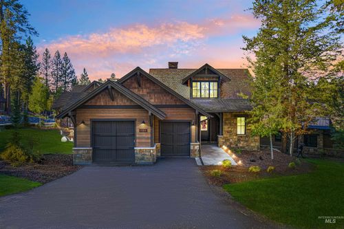 1132 Shellworth Cir, McCall, ID, 83638-3618 | Card Image