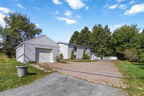 688 Cow Bay Rd, Eastern Passage, NS, B3G1J7 | Card Image