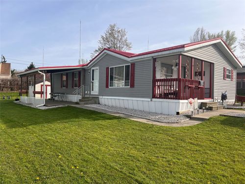 1561 Edgewood Dr, Erie, PA, 16509-4931 | Card Image