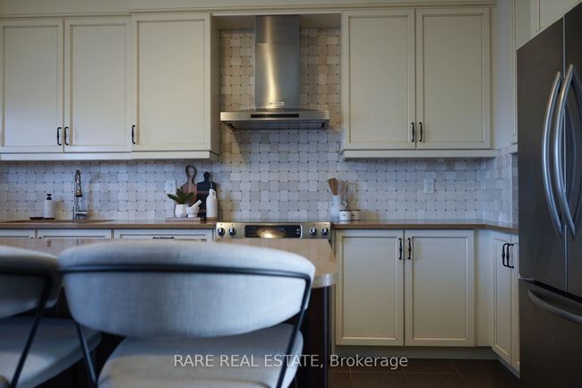 25 Plowman Lane, House attached with 3 bedrooms, 4 bathrooms and 2 parking in Richmond Hill ON | Image 7