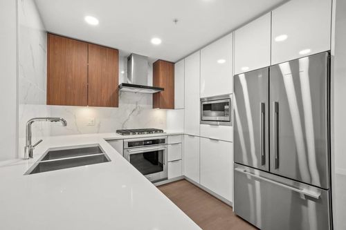 7769 Park Cres, Coquitlam, BC, V3N0J7 | Card Image