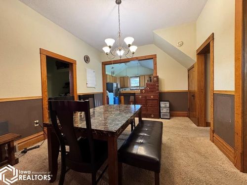 1029 Division St, Webster City, IA, 50595-2012 | Card Image