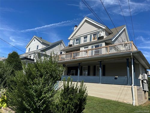 40 Crosby Pl, New Rochelle, NY, 10801-3261 | Card Image
