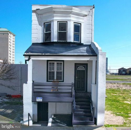 203 S Metropolitan Ave, Atlantic City, NJ, 08401-7715 | Card Image