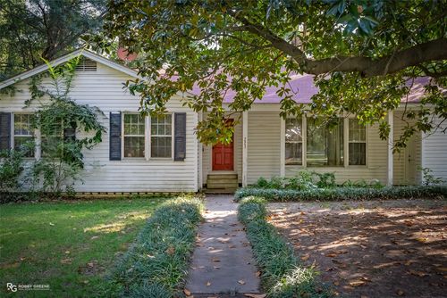 223 W Virginia Ave, Vivian, LA, 71082-3049 | Card Image