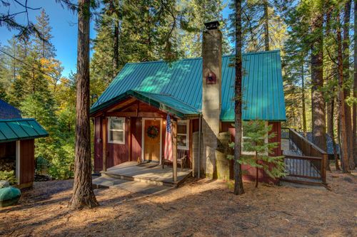 2534 Middle Dr, Arnold, CA, 95223-9696 | Card Image