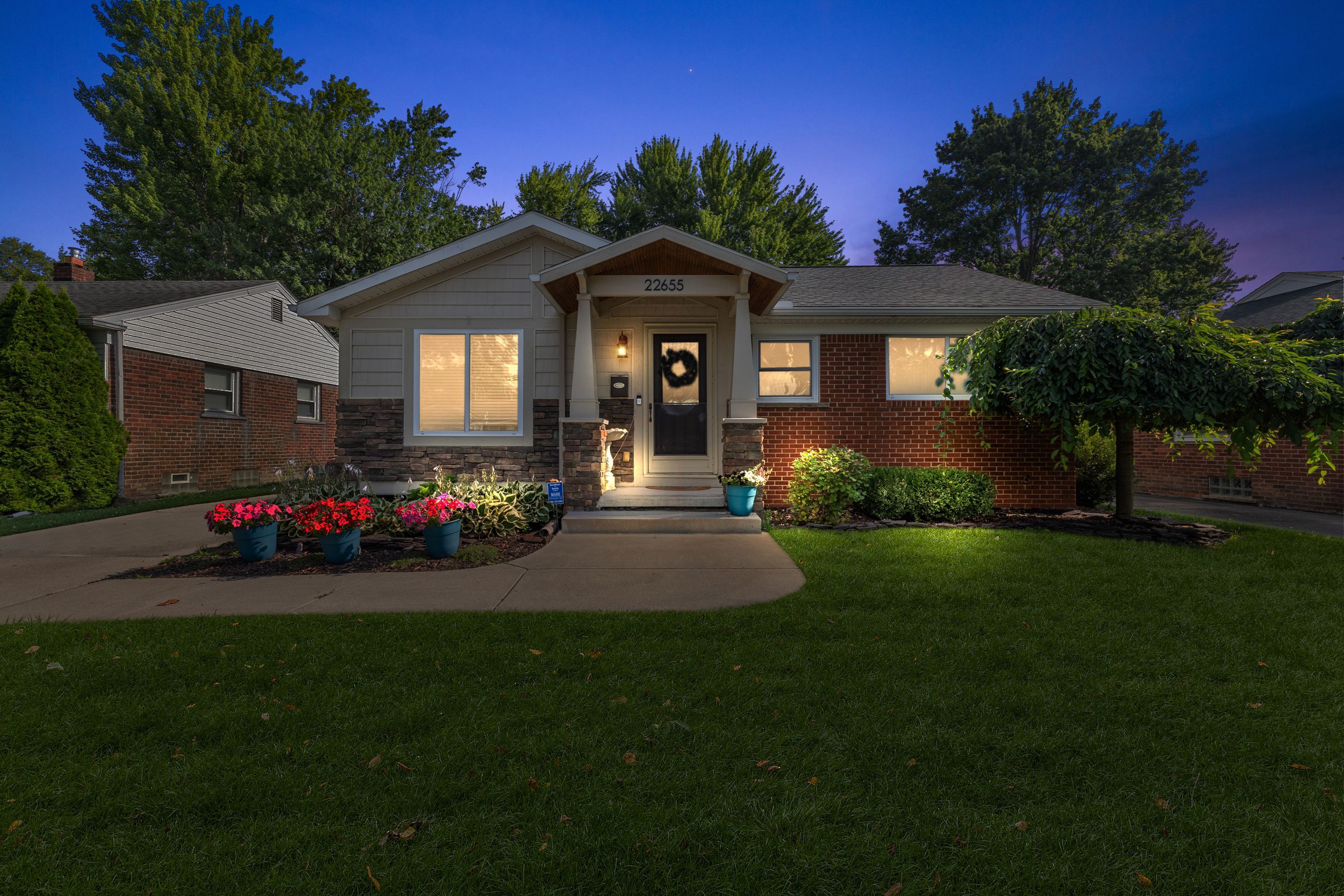 Carolina St, Saint Clair Shores, MI 48080